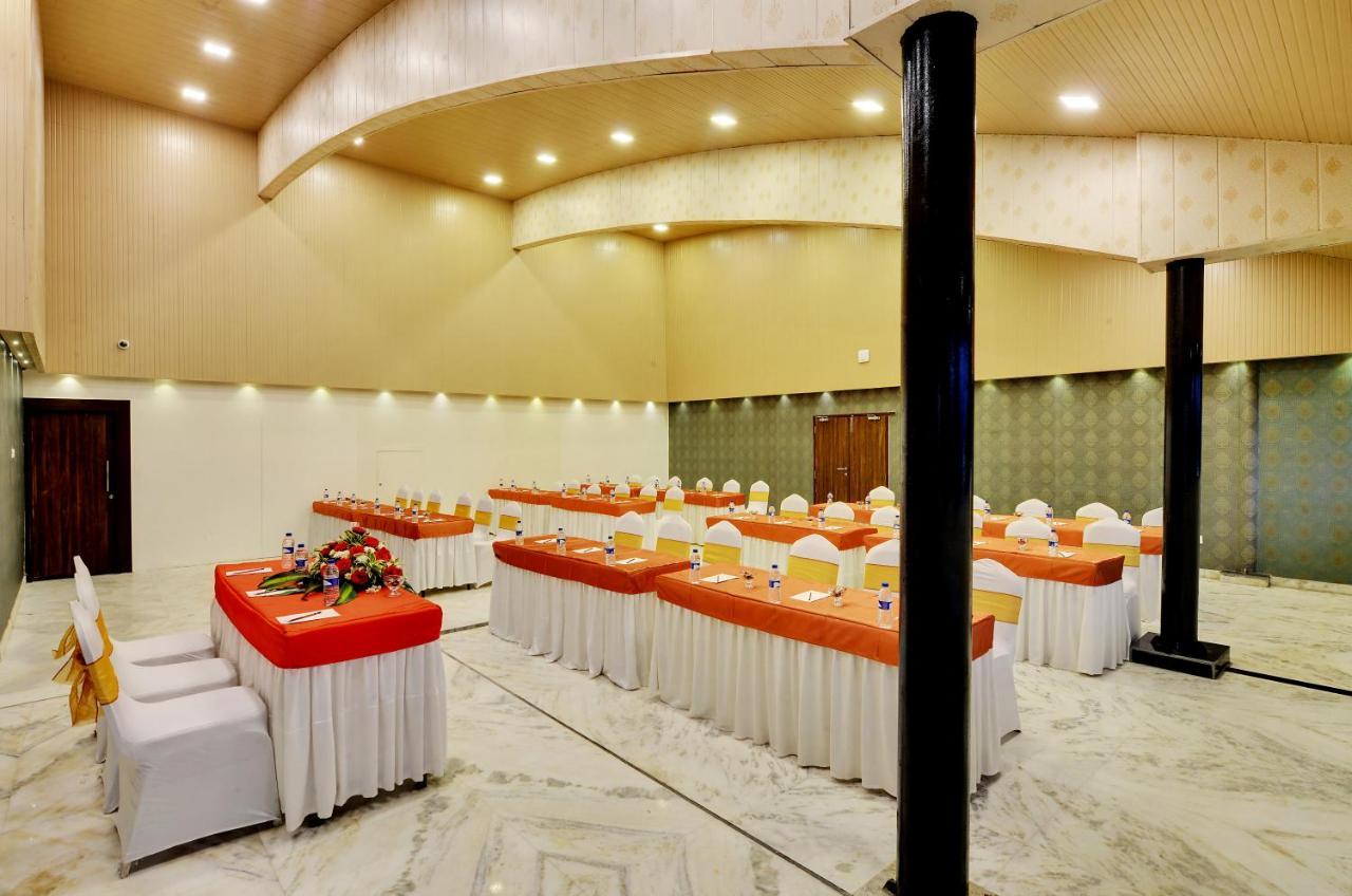 Manpho Bell Hotel & Convention Center Bengaluru Zewnętrze zdjęcie