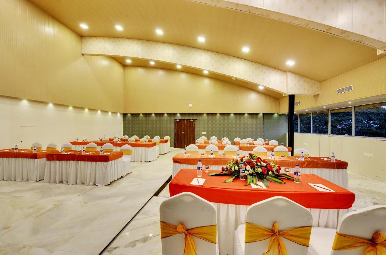 Manpho Bell Hotel & Convention Center Bengaluru Zewnętrze zdjęcie